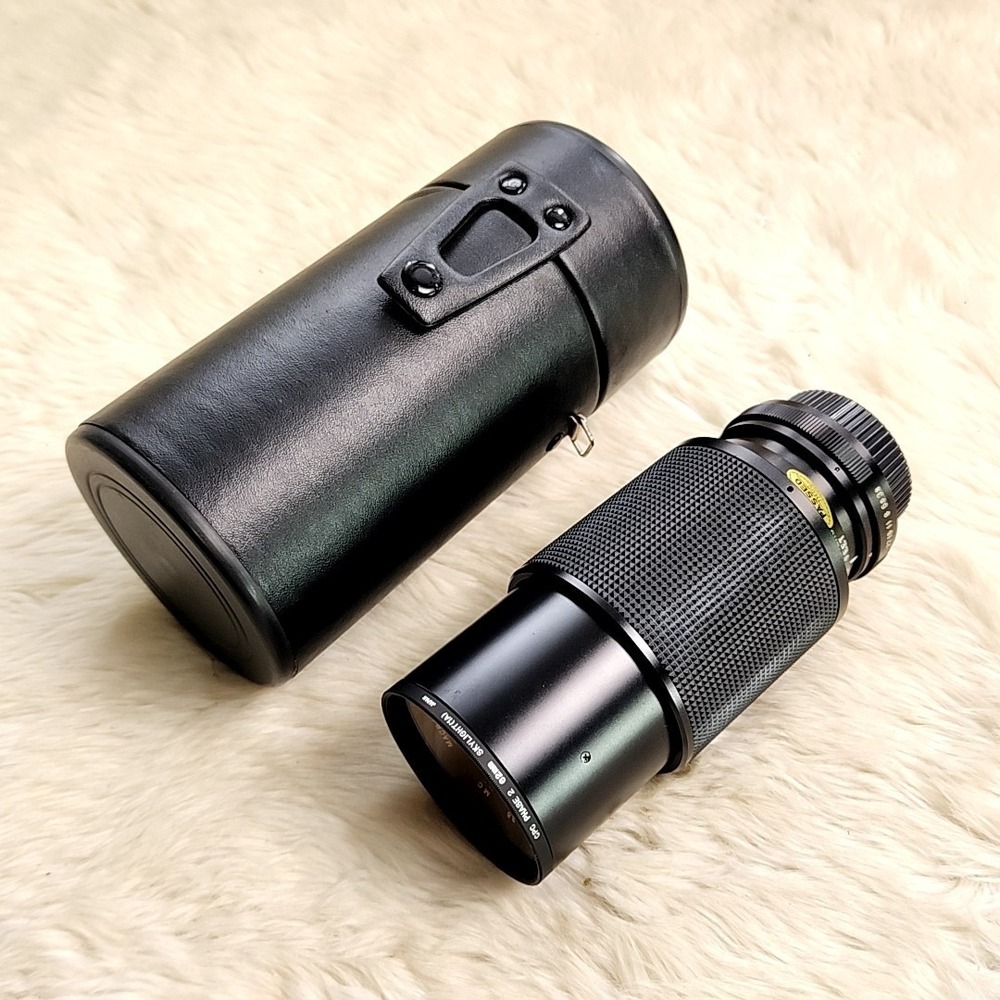 Vivitar 75-205mm 1.3.8 Macro Focusing Zoom Lens Pentax K Mount Black With Case